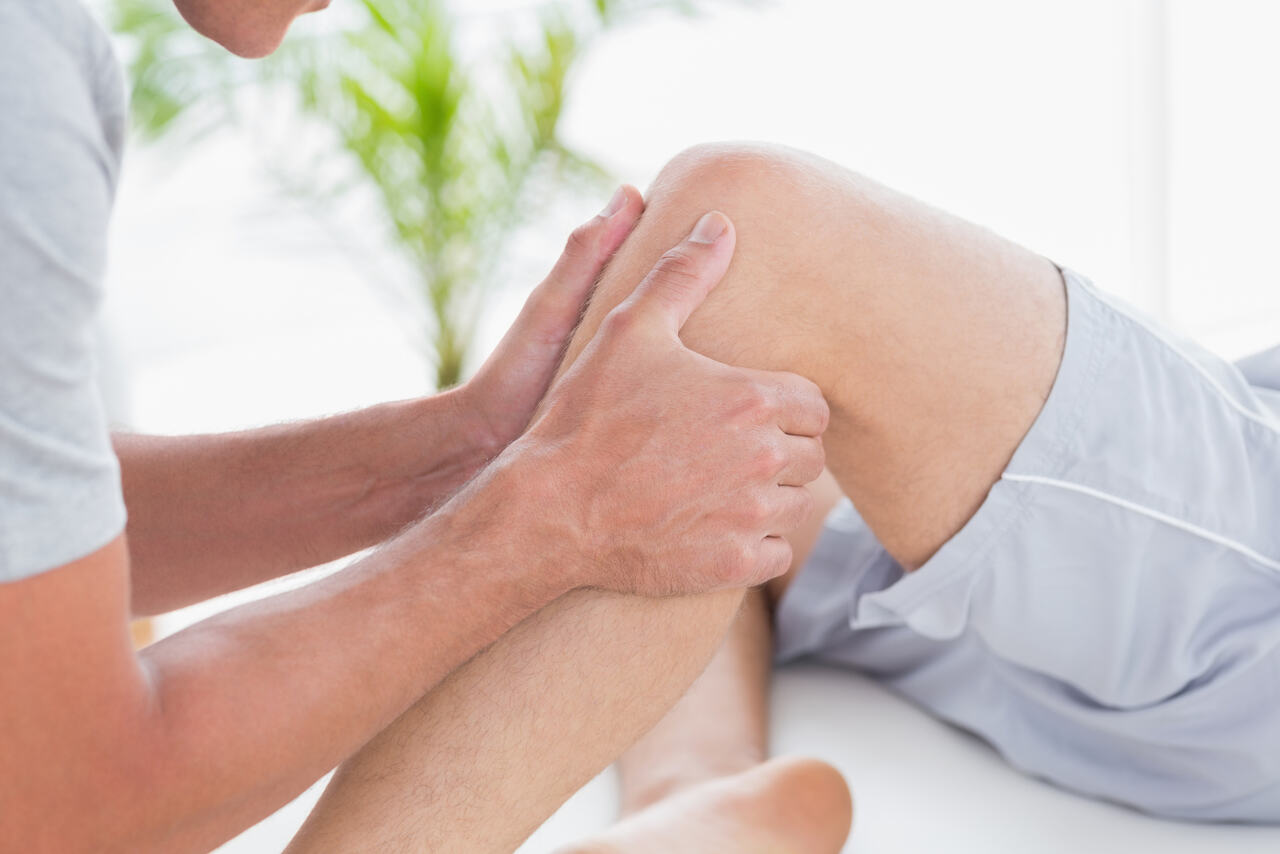 chiropractor for knee pain kelowna